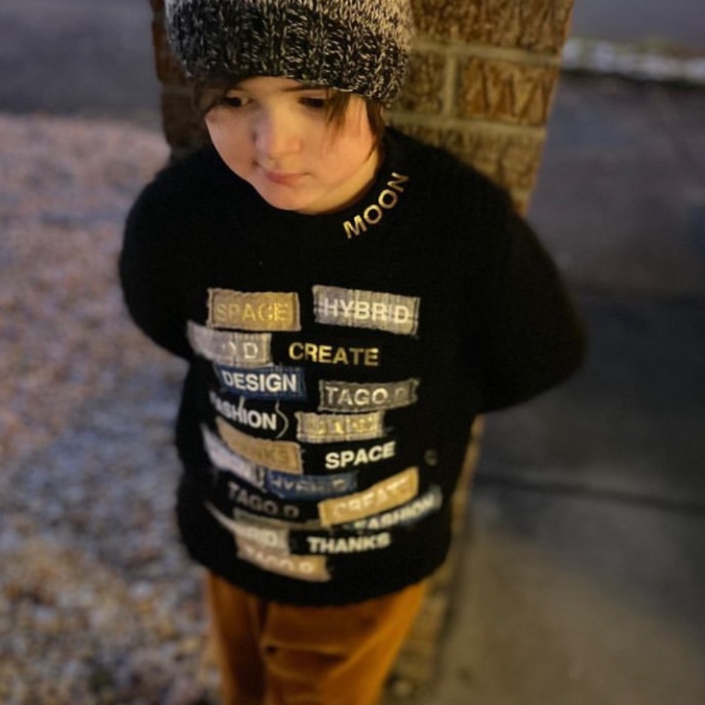 Tago kids soft wool sweater size 8/11 or 140 Eu